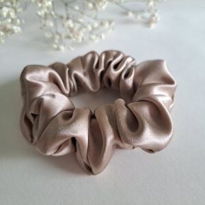 TalvEst siidist juuksekumm (scrunchie/patsikumm) cappuccino M