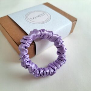 siidist juuksekumm lilla s karbiga