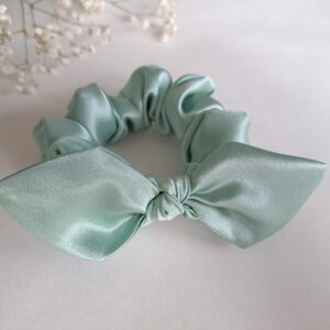 TalvEst siidist juuksekumm (scrunchie/patsikumm) mündiroheline M lipsuga