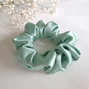 TalvEst siidist juuksekumm (scrunchie/patsikumm) mündiroheline M