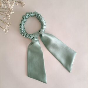 TalvEst siidist juuksekumm (scrunchie/patsikumm) mündiroheline S lehviga