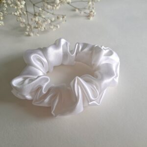 TalvEst siidist juuksekumm (scrunchie/patsikumm) valge M